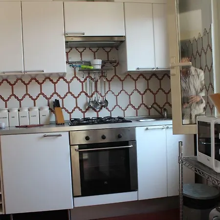 Spanish Steps Apartman *